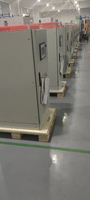 PE-iND II 3/3P ((S6000-33G) 110/ 220/384Vdc 10-200kVA Online Industrie-UPS-Luftkühlleistung ≥93%