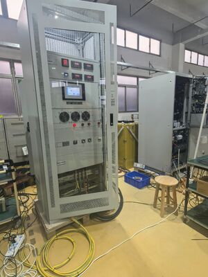 R7000 Serie AC/DC Industrie-Gleichrichter mit Eingangstrenntransformator